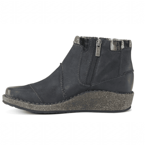 Aetrex Women's Tessa Sweater Ankle Boot | Sound Feet Shoes: Your ...